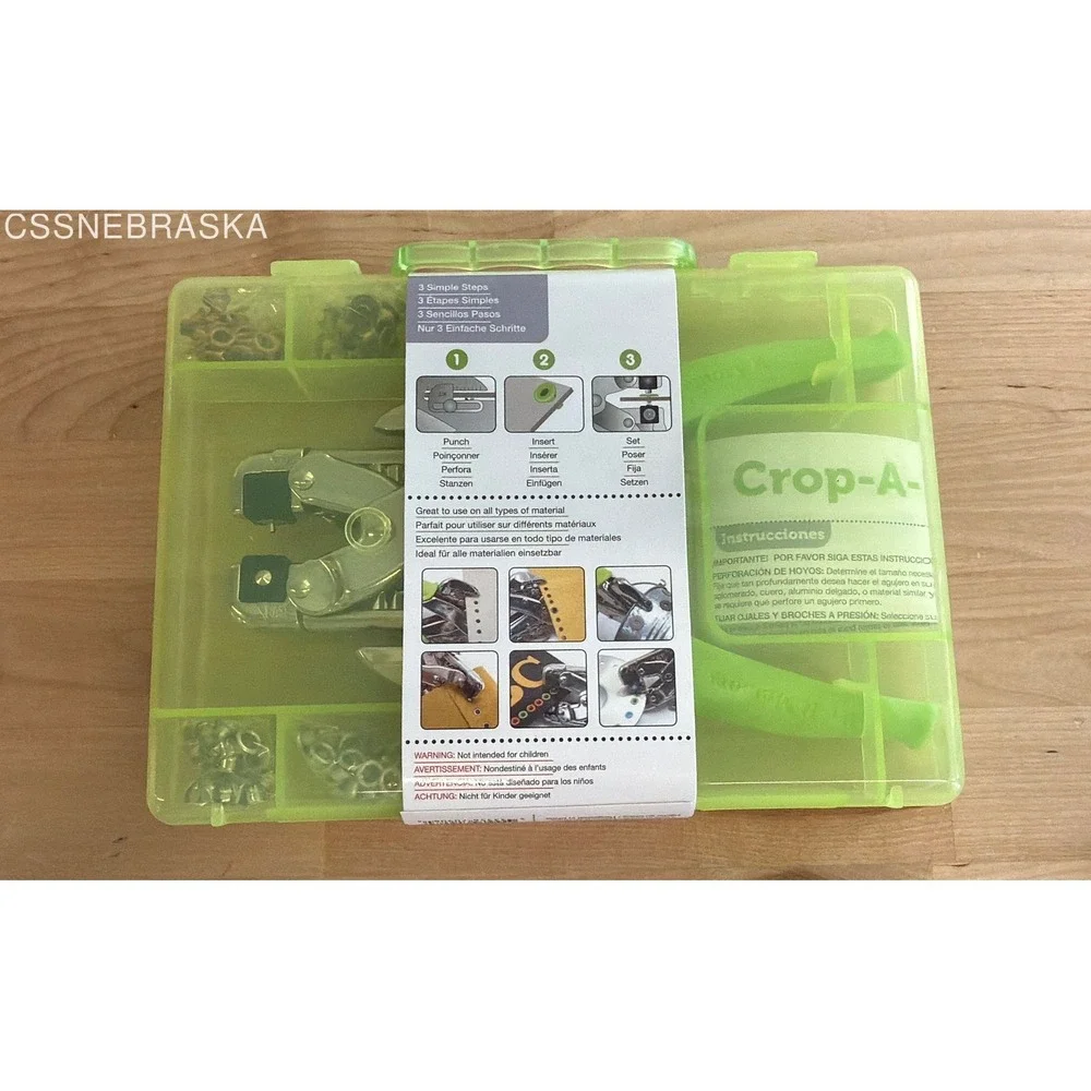 We R Memory Keepers Crop-A-Dile Hole Punch & Eyelet Setter Green Kit Case‎ New
